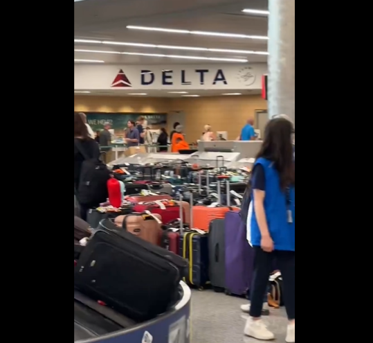 Delta IT Outage Strands Thousands of Passengers for Four Days