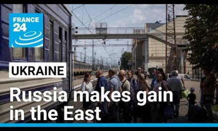 Civilians flee Pokrovsk as Russia bears down on the key eastern Ukraine city • FRANCE 24 English